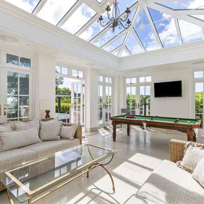 Coedrath House - Country Manor, Log Burner, Sea Views