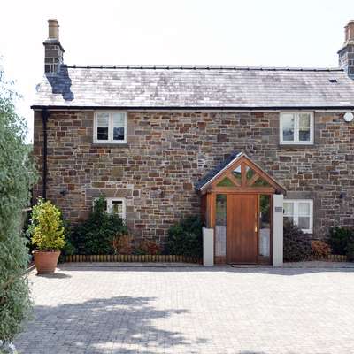 Priory Cottage - Luxury Cottage, Near to Beach - Priory Cottage