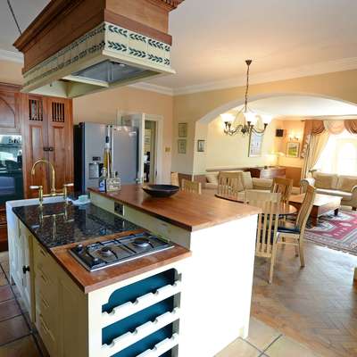 The Priory - Kitchen3