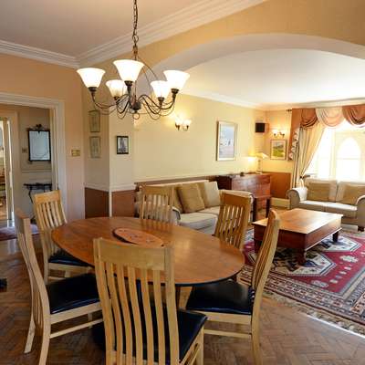 The Priory - Country Manor, Log Burner, Sea Views - dining