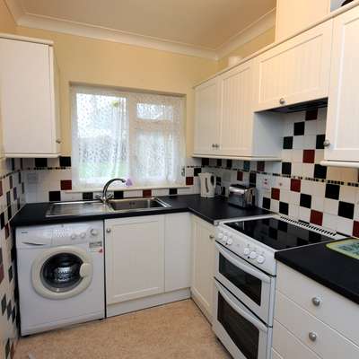Heddfan - Near to Beach, Pet Friendly - Kitchen