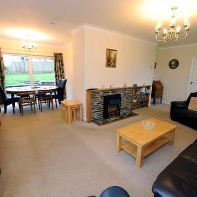 Glan Heulog - Near to Beach, Pet Friendly - lounge 2