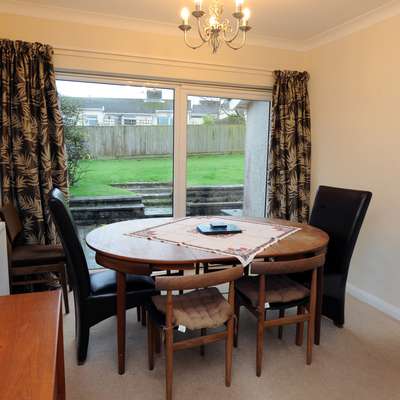 Glan Heulog - Near to Beach, Pet Friendly - Dining