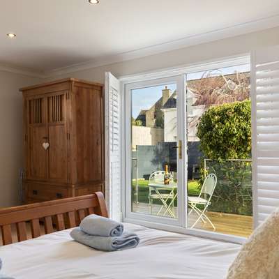 Daisy Cottage - St Florence, Parking,