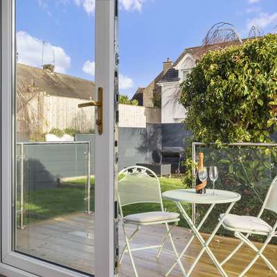 Daisy Cottage - St Florence, Parking,