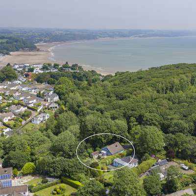 Fern Hill - Close to village and beach