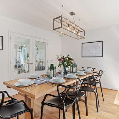 Glynmar - Sea glimpses, hot tub, pool table, parking