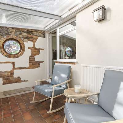 Gorse Cottage - Sea Views, Village Centre