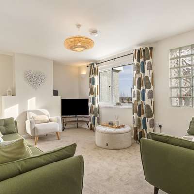 Gorse Cottage - Sea Views, Village Centre