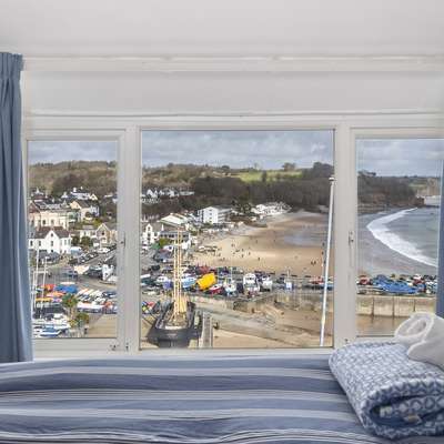 Hill Cottage - Saundersfoot, Sea Views, with Parking