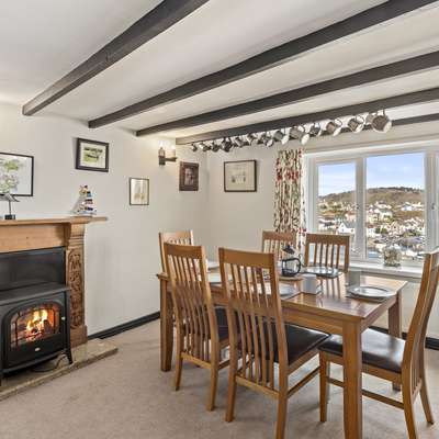 Hill Cottage - Saundersfoot, Sea Views, with Parking