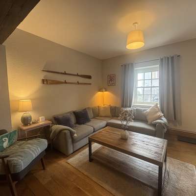 The Old Cottage - Central Location, Near the Beach