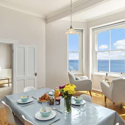 Tenby Sea View - Heart of Tenby, elevated sea views