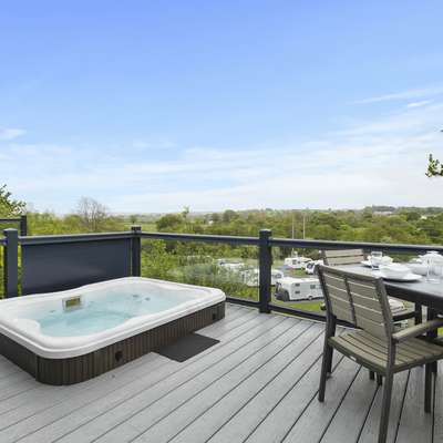Petite Retreat - Spectacular Countryside Views