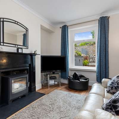 Penlan - Close to Town and Beaches - Tenby, close to town and beaches