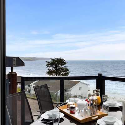 Schooner House - Schooner House - Panoramic Sea Views and Parking