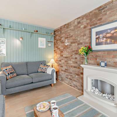 St Mary's Seaview - Within walled town and close to beach