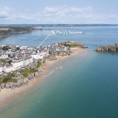 St Mary's Seaview - Within walled town and close to beach