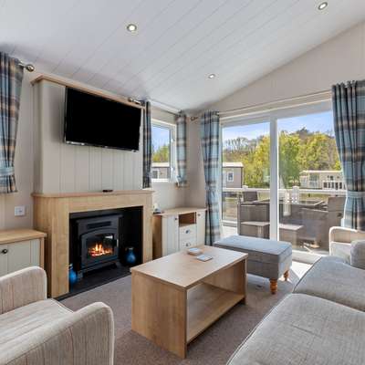 St Mary's View - Luxury Lodge, Short Walk to Beach, Parking