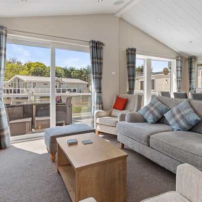 St Mary's View - Luxury Lodge, Close to Beach - Luxury Lodge, Short Walk to Beach, Parking