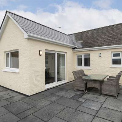 Bramble Cottage - Peaceful, Dog Friendly Cottage