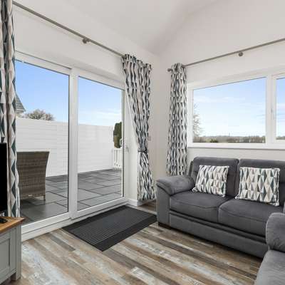 Bramble Cottage - Peaceful, Dog Friendly Cottage