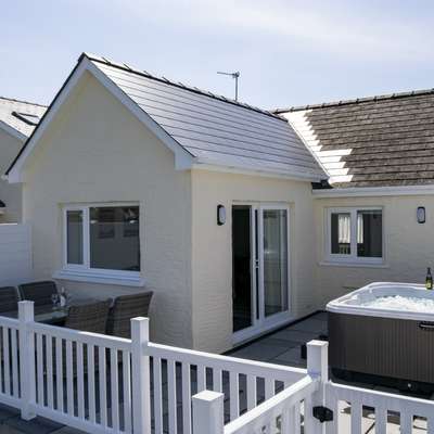 Bramble Cottage - Peaceful, Dog Friendly Cottage
