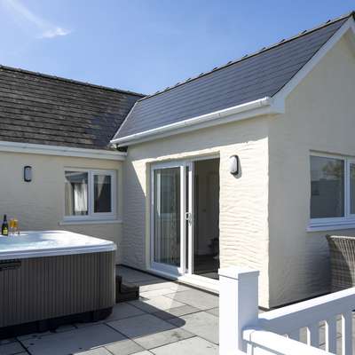 Fern Cottage - Peaceful, Dog Friendly Cottage