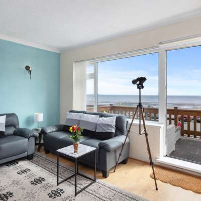 Temple Bar Apartment - Sea Front Views - Sea Front Views