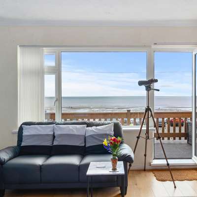 Temple Bar Apartment - Sea Front Views - Sea Front Views