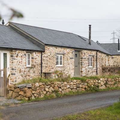 The Blacksmiths - Luxury Cottage, Country Views - external