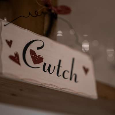 The Cwtch Apartment - Sea Views, Close to Beach - The Cwtch - Luxury Cottage, Sea Views, Pet Friendly