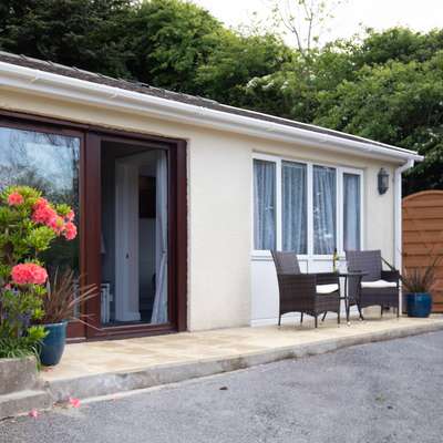 The Hollies - Close to Beach, Parking, EV Charger - Short Walk to Beach, Peaceful Location, Parking