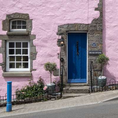 The Old Cottage - Central Location, Near the Beach