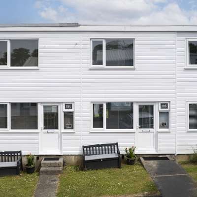 The Retreat - Short walk from beach, parking