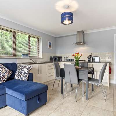 The Willows - Cosy Retreat, Close to Village and Beach