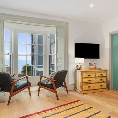 Windermere House - Sea Views, Close to Harbour