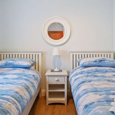 Y Deri - Close to village and beach