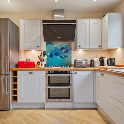 Y Deri - Close to village and beach