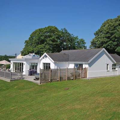 Amber Cottage - Hot Tub, Sea Views and Log Burner - Amber