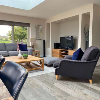 Amber Cottage - Hot Tub, Sea Views and Log Burner - Living room 2