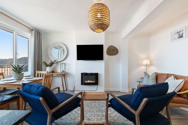 Mermaid Apartment - Sea front apartment with views