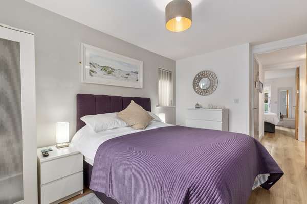 12 Rhodewood House - Close to Village and Beach, Sea Glimpses
