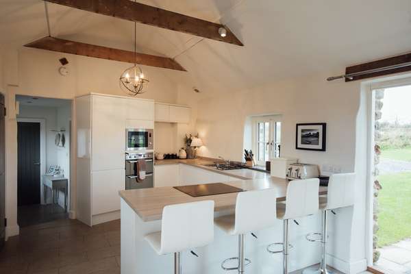 The Blacksmiths - Luxury Cottage, Country Views