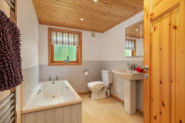 Everwyn Lodge - Close to village and beach