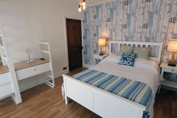 8 Culver Park - Tenby Cottage, Close to Beach