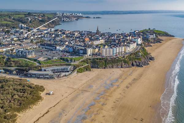 Arcadia House - Lovely Apartment, Close to Beaches, Harbour and Town Centre