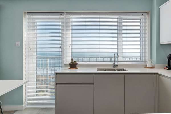 Dolphins Apartment - Sea View Apartment Saundersfoot