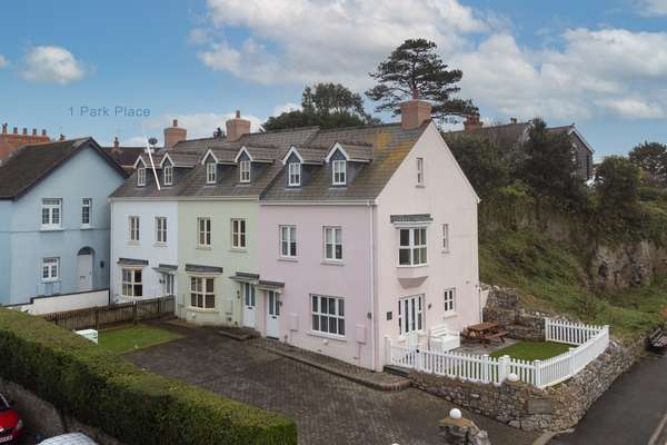 Park Place Court - Close to Town Centre and Beach