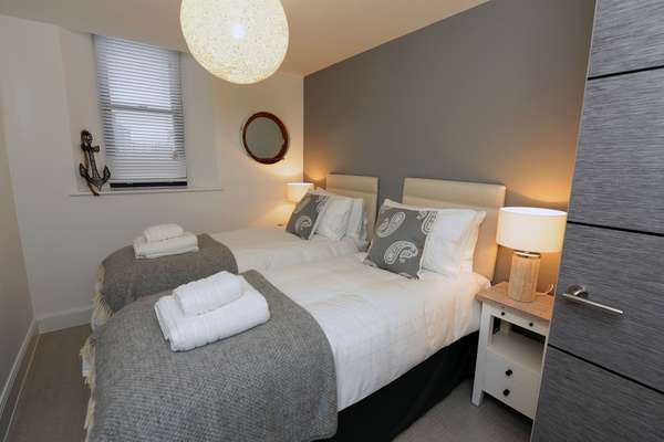 Apartment 2 Waterstone House - Sea View Apartment